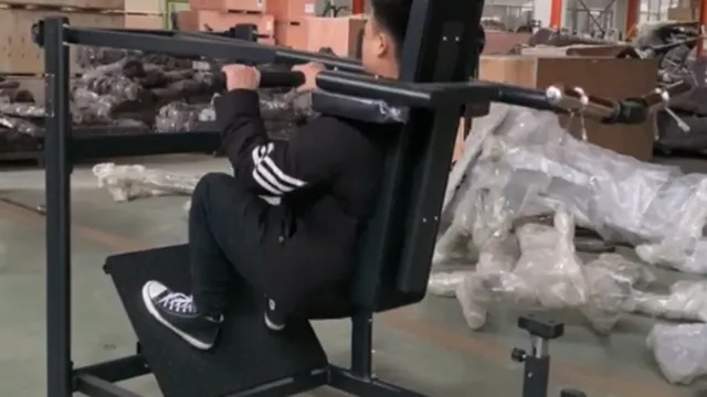 Pendulum Squat Machine
